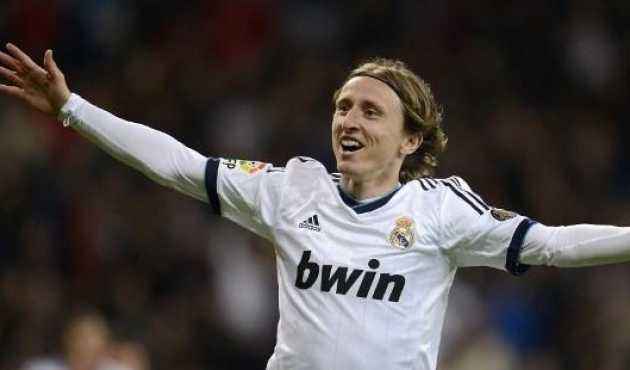 足总杯第三轮英超内部较量：热刺或难守主场，曼联迎战布莱顿挑战大