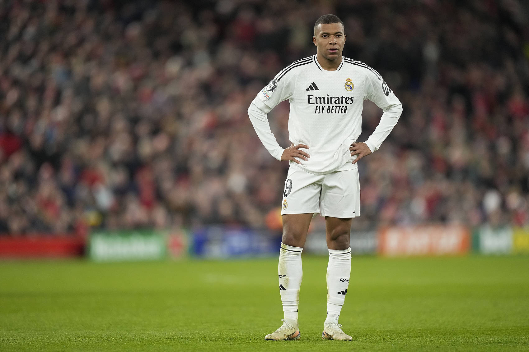 勇士队依然关注戴维斯交易，但交易细节尚未明朗