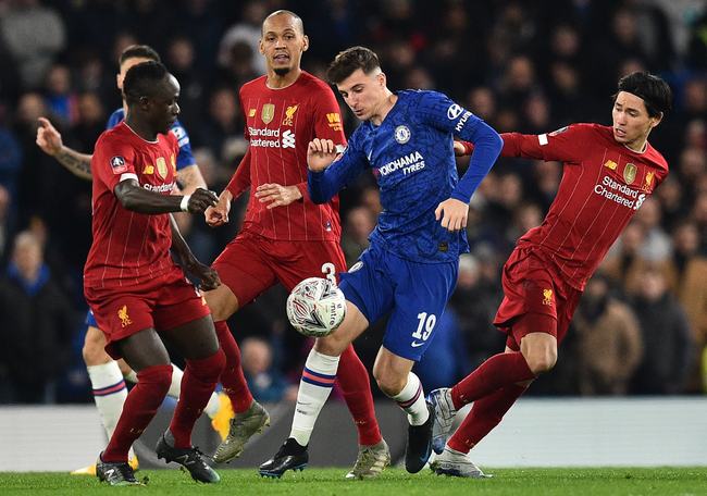 卡里克曼联首训两主力回归战曼城，巨头场边监督