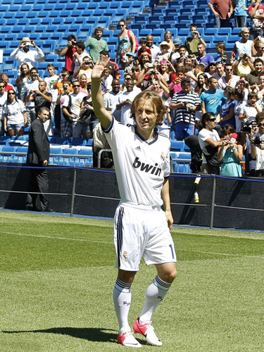 上海队主场失利 进攻效率偏低