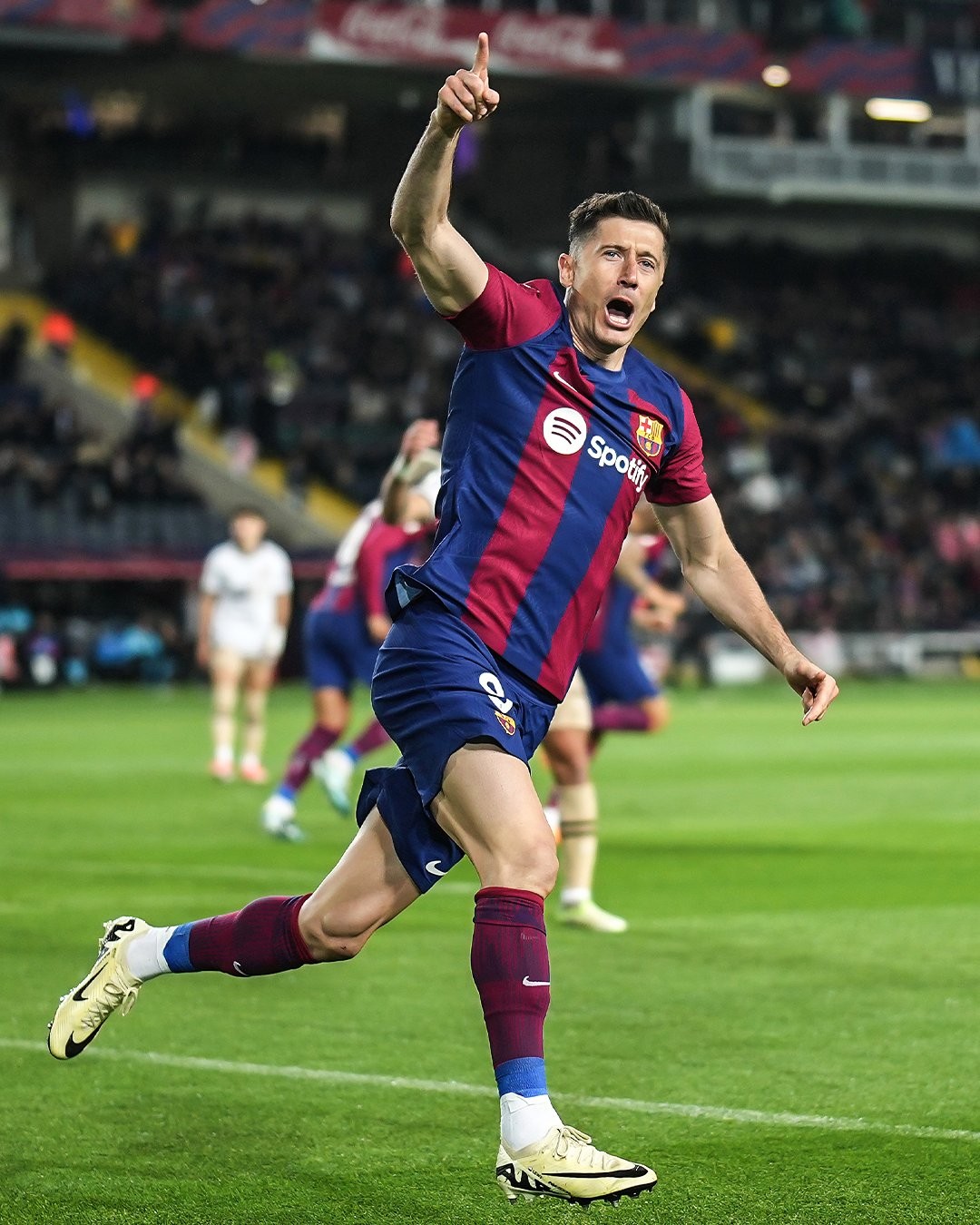 国王记者：为什么施罗德2周前的事，要在对湖人之前才禁赛？