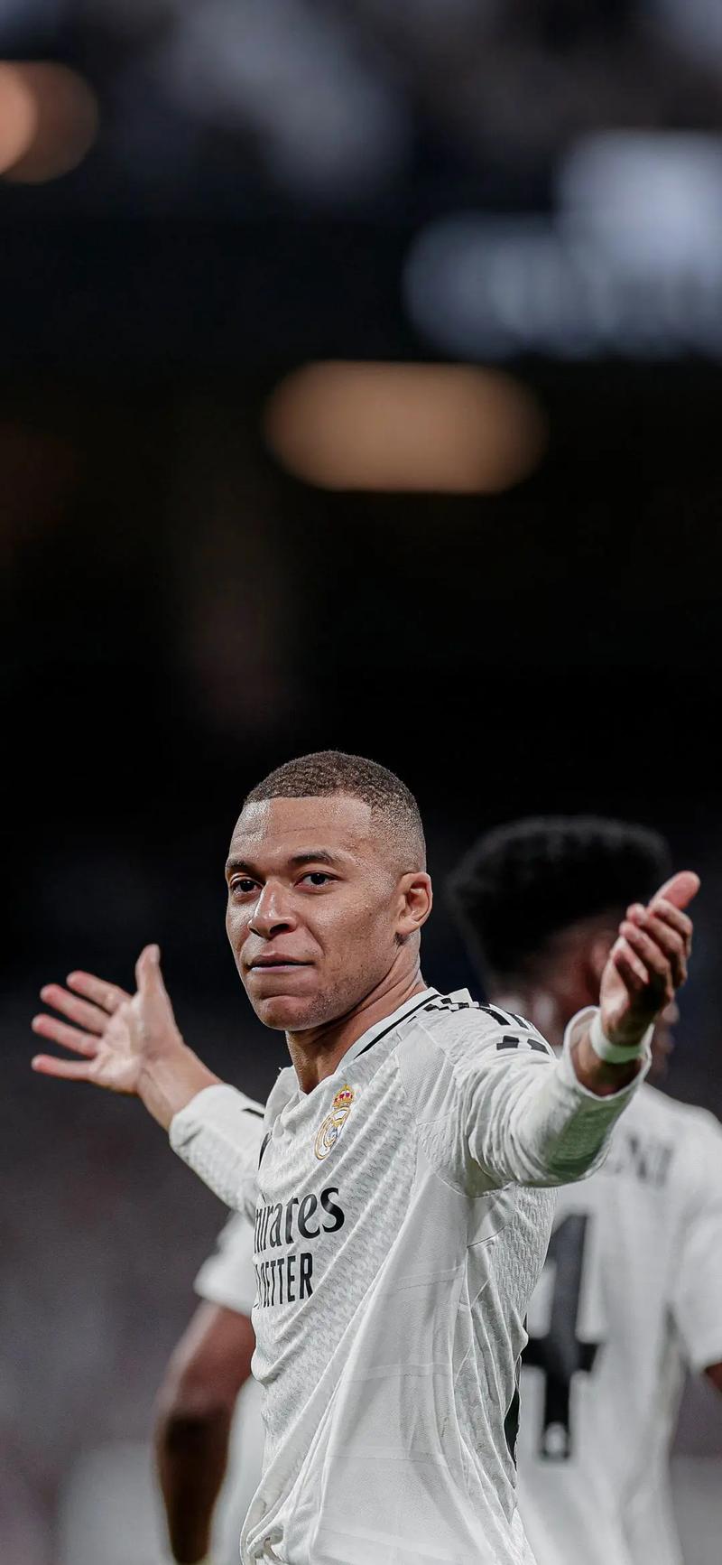 不买月卡后，我终于不在游戏中当牛马了