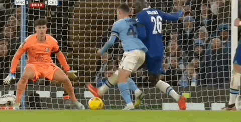 安东：吉拉西真的很想进球，我们队友也会帮助他