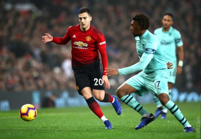 湖人101-105雄鹿！老詹看清现实，无奈的不是输球，是东契奇三大错误